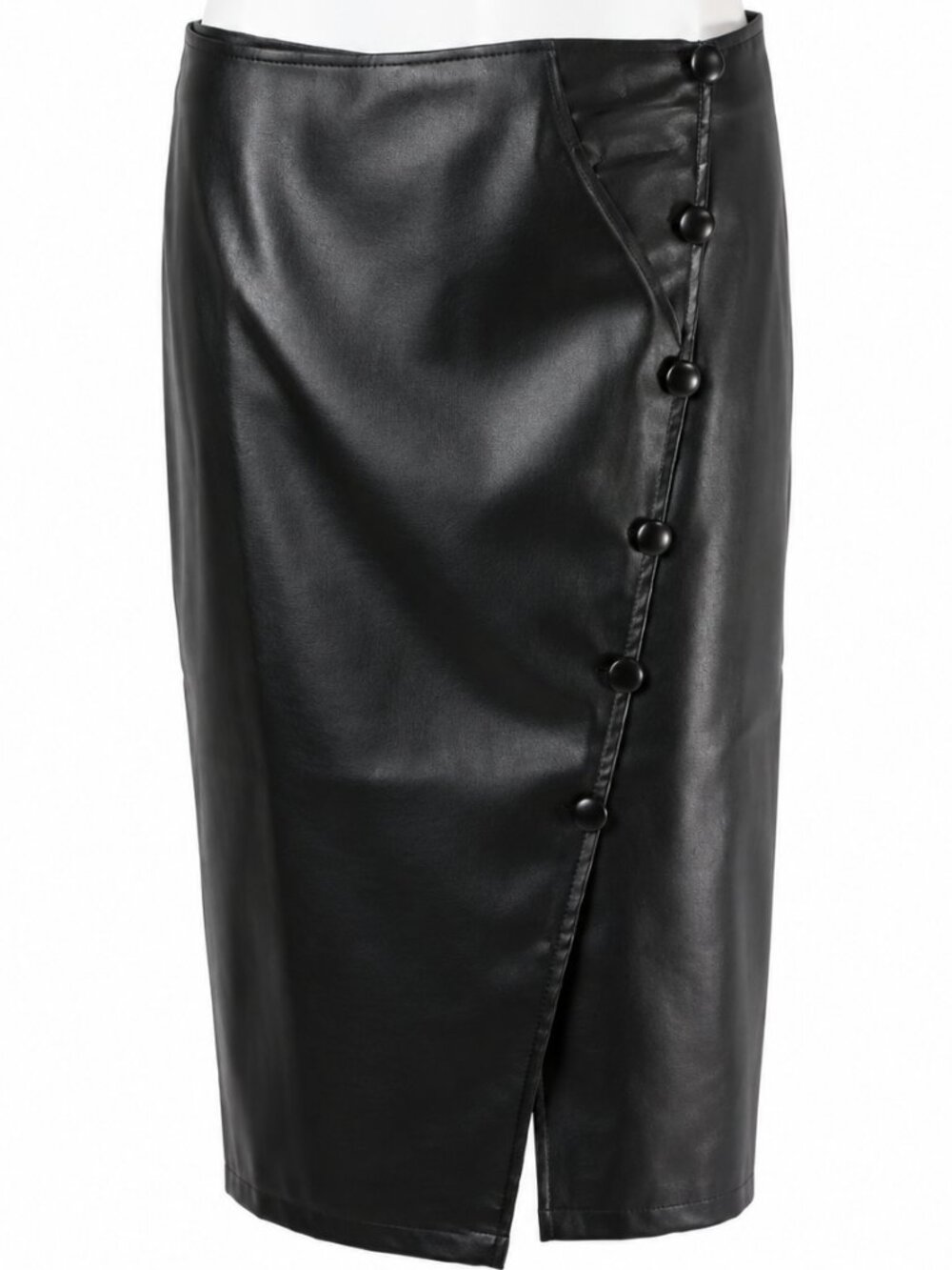 Plus size 12W black faux leather skirt. MONROE & MAIN black button-accent Classy